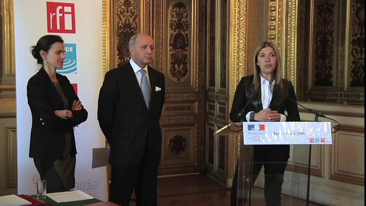 Signature du 1er contrat d'objectifs et de moyens entre l'État et France Médias Monde (09/04/2014)