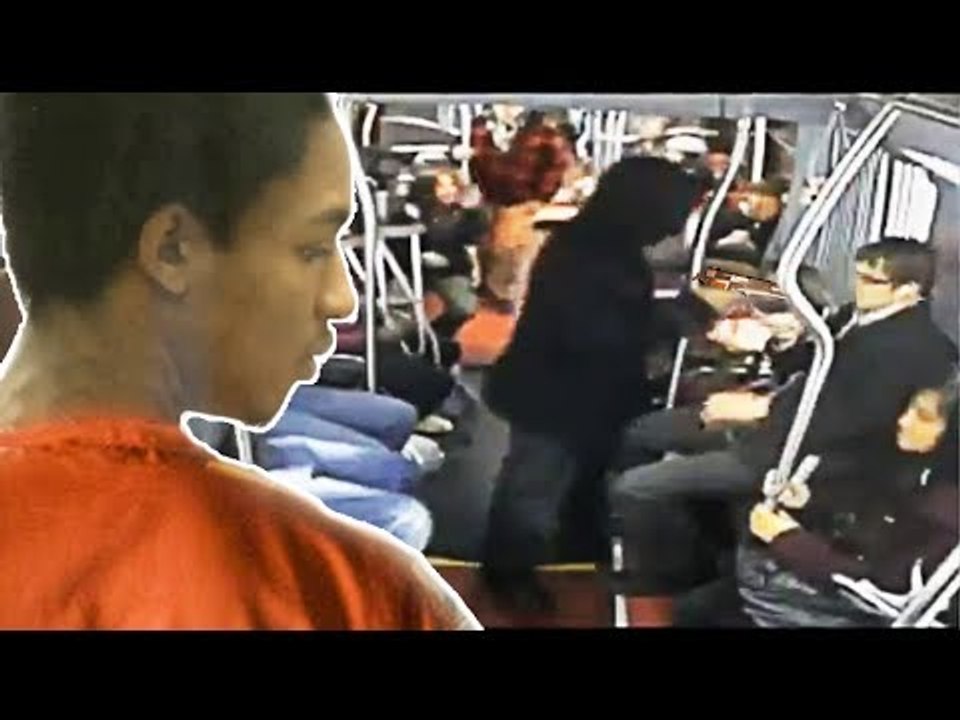 Stupid bus robbery fail in Seattle: victim disarms robber