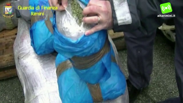 Sequestrati 2000kg di droga. Comandante Gdf Rimini: 'Fermato canale destinato alla Riviera'