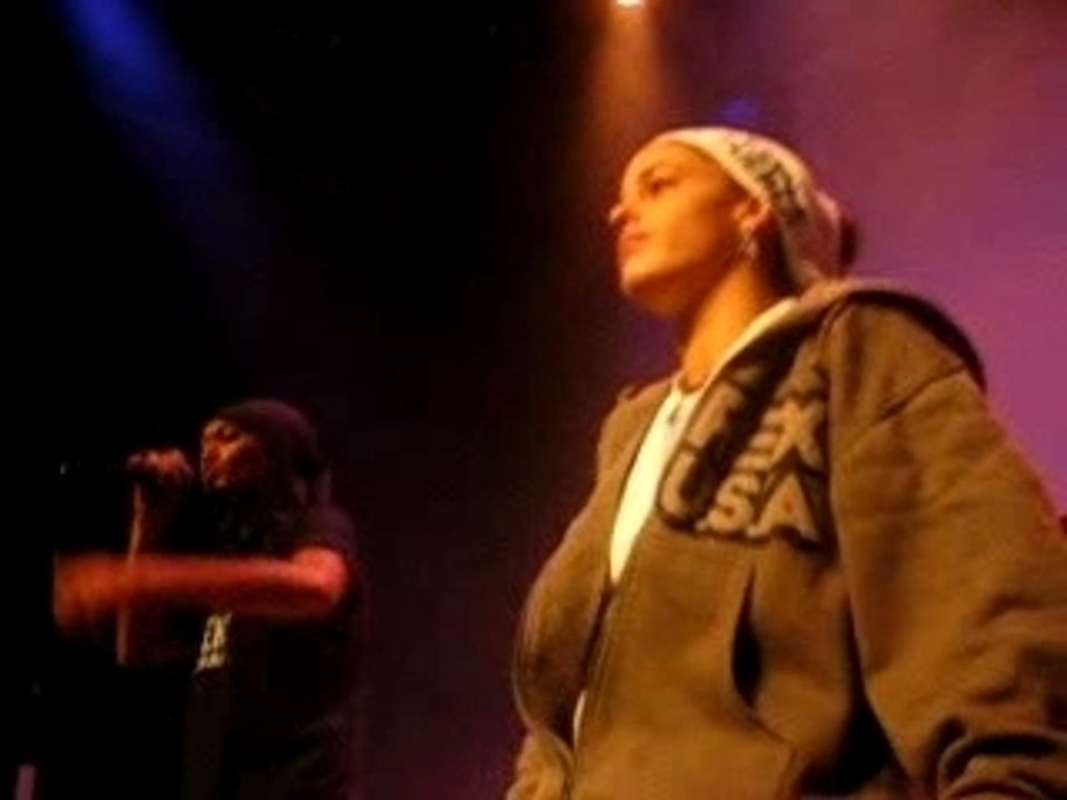 Mc Ray - Intro Faut qu'on s'en sorte