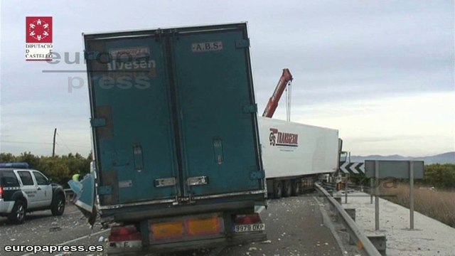 Tres fallecidos en una colisión múltiple en Nules (Castellón)