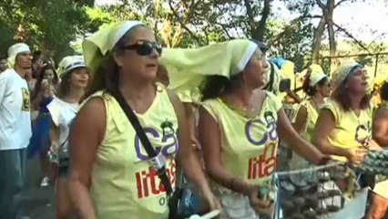 Rio de Janeiro kicks off world famous Carnival