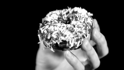 Download Video: Une parodie de Beyonce : Dunkin Love! Trop marrant...