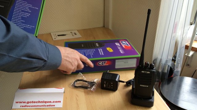 CRT PM400 Talkie Walkie UHF PMR446 Presentation GoTechnique