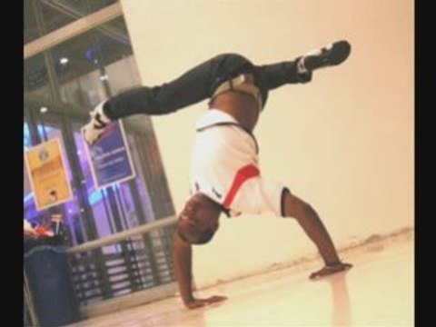 hip hop b-boy breakdance powermove AeroGinga