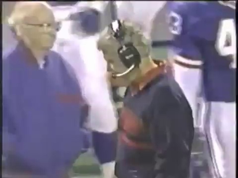 Carthon stuffed by Cardinals on 4th down