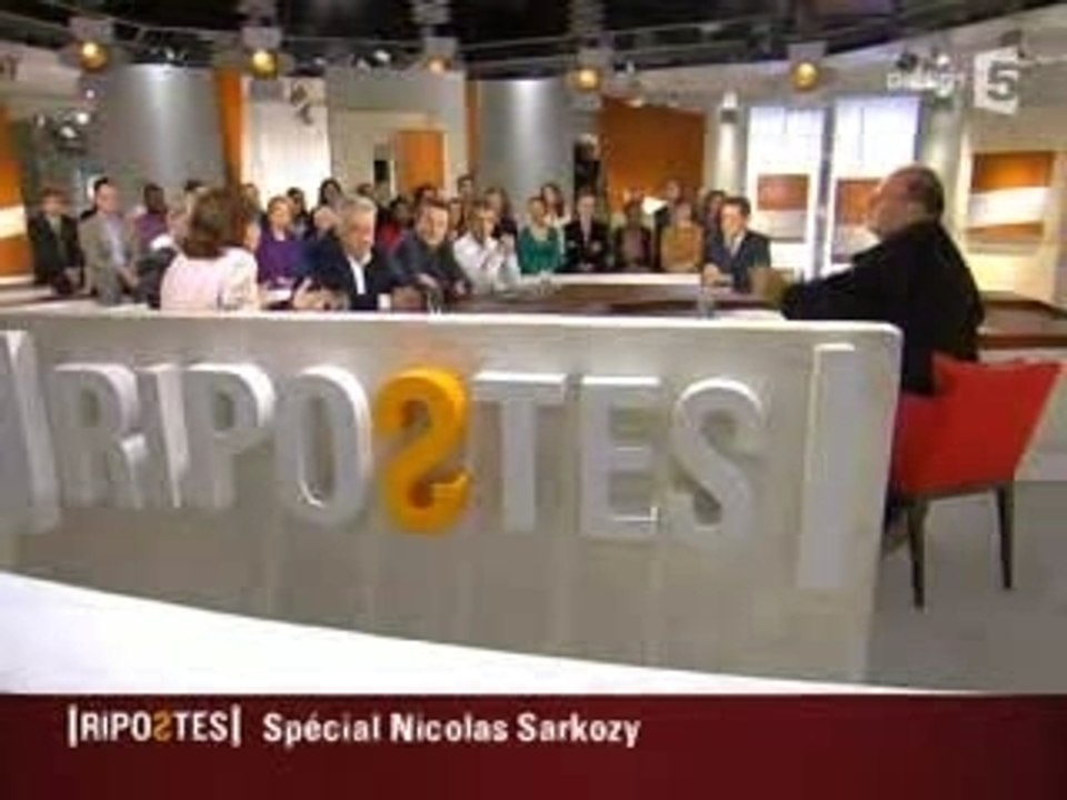Sarkozy asticoté dans "Ripostes"
