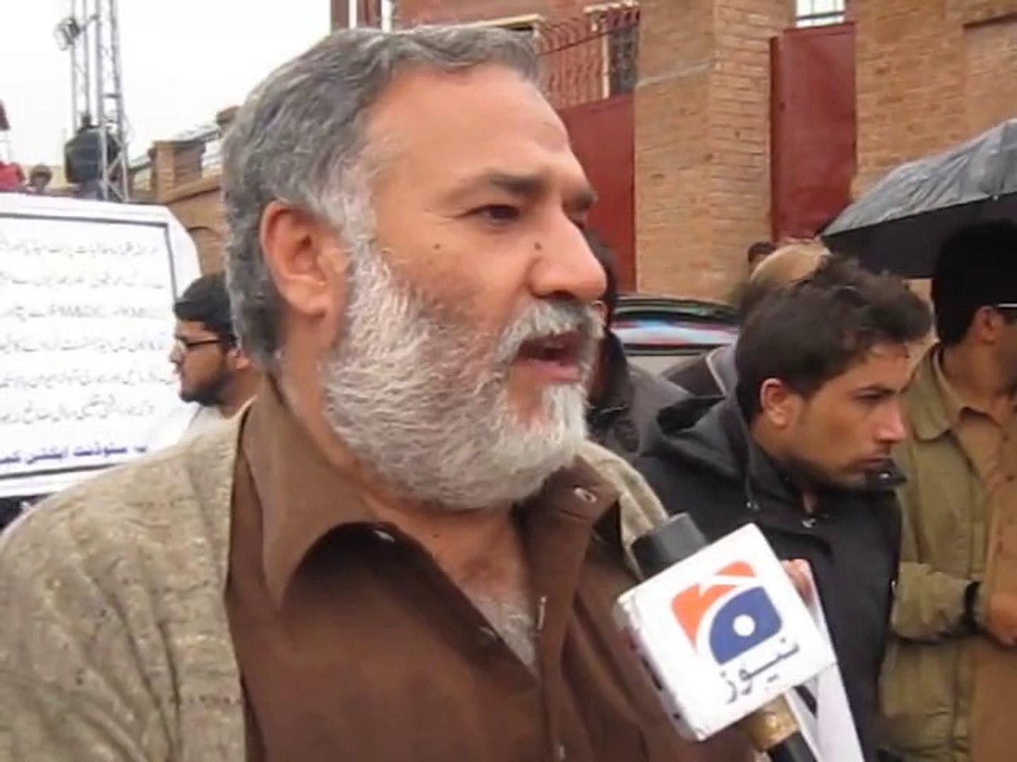 ⁣A parent of student of the de-recognized Al Razi Medical College  speaking on the apathy of  PM&