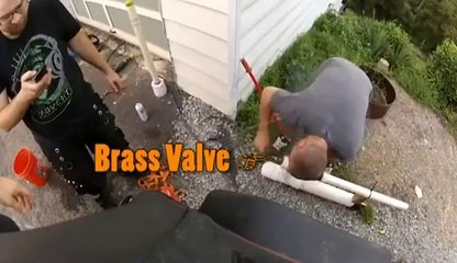 Il s'éclate la tête en fabriquant un canon... du fait maison! ahaha