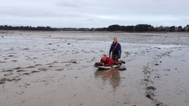 Une planche de sauvetage inventée par les pompiers de Pont-l'Abbé