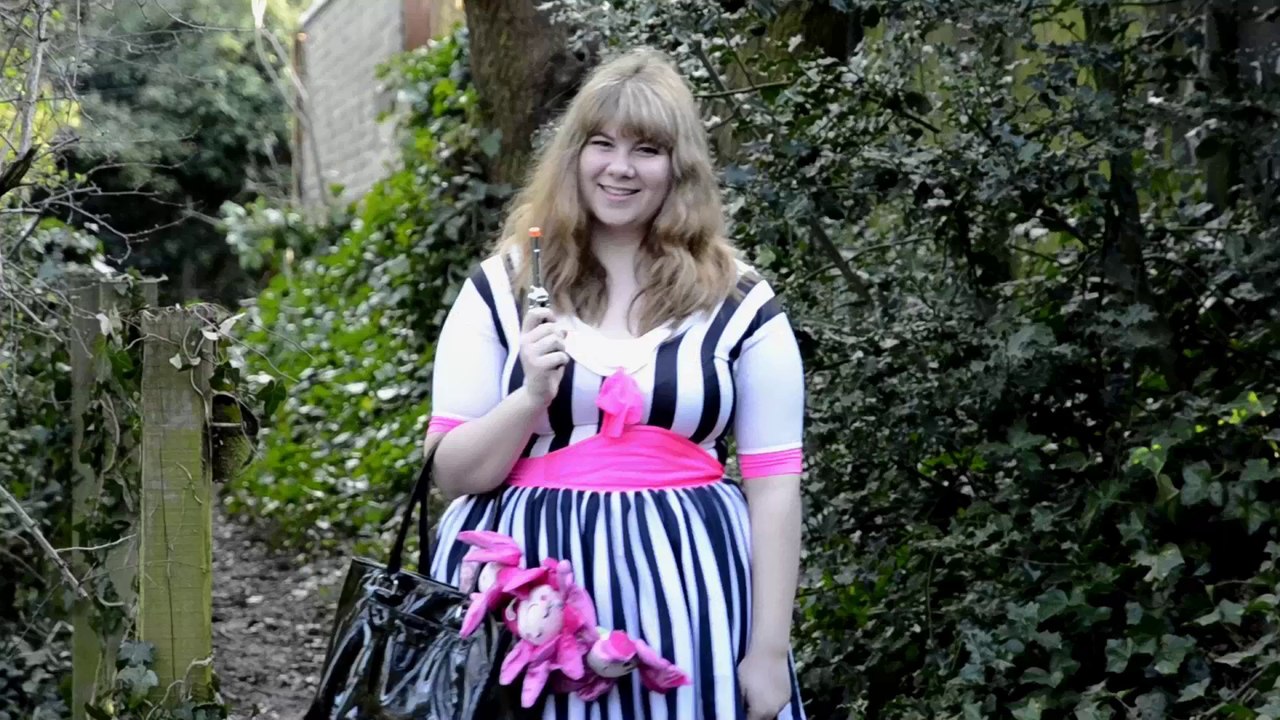 Amie Lee - Stupid People (Official)