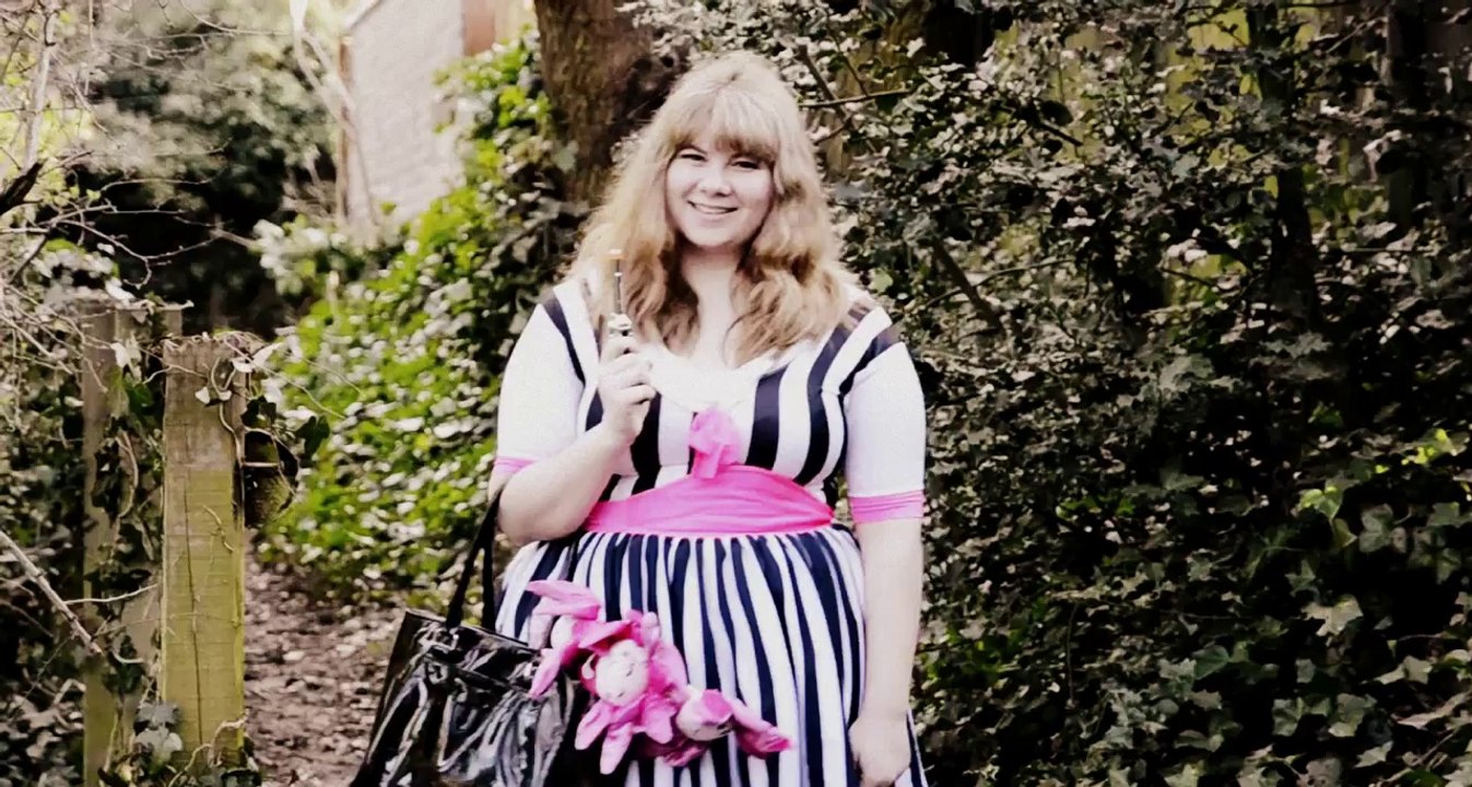 Amie Lee - Stupid People (Official)