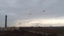 Российские военные вертолеты летят в Крым 28 02 2014. Russian military helicopters flying in Crimea