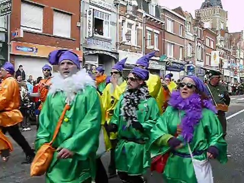 Bailleul: les chars ont défilé en musique pour le carnaval