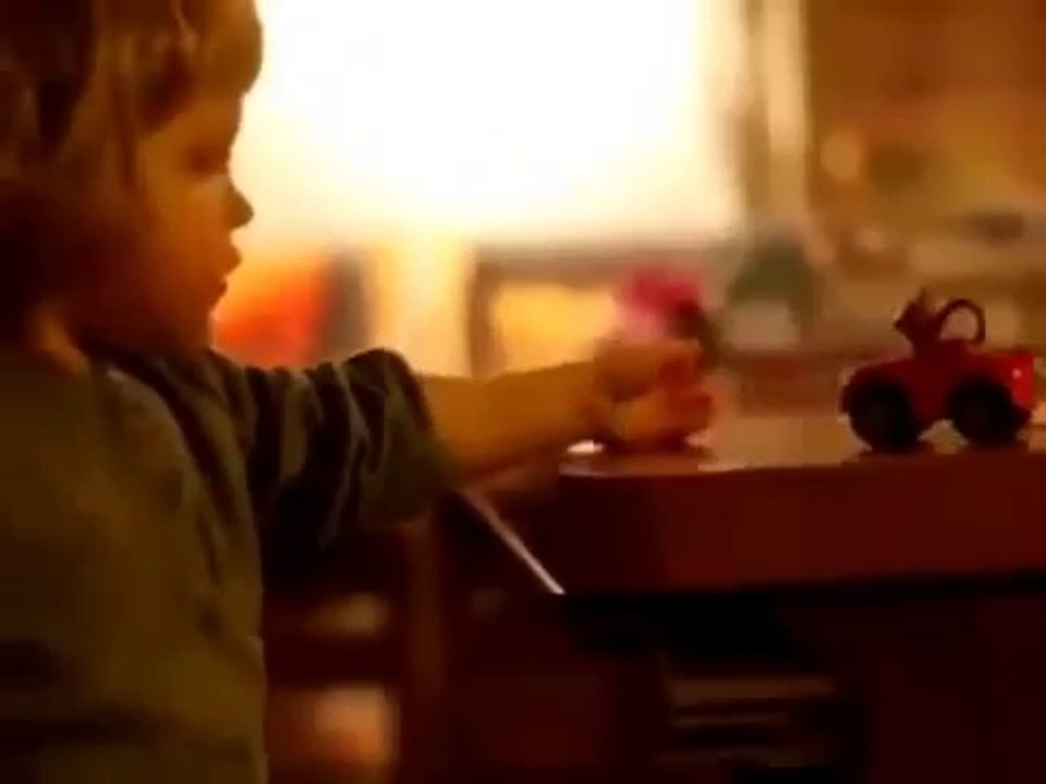 Videos de Risa: Niña maligna con una risa diabólica (tepillao.com)