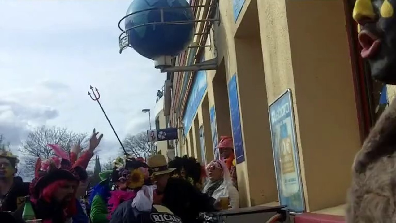 Avant le carnaval de Dunkerque, on s'entraîne à chanter la chanson de Jean Bart