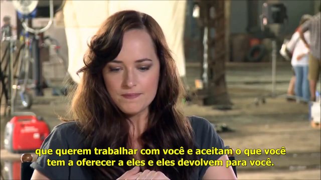 Dakota Johnson fala sobre seu novo filme Need For Speed (Legendado)