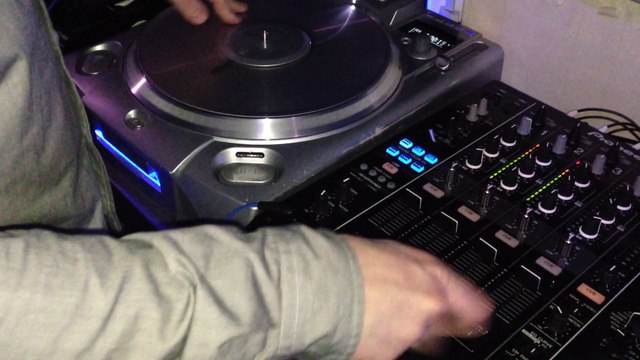 DJ K-MORE SHOW - FREESTYLE SCRATCH @ MISTIK FAMOUS CLUB