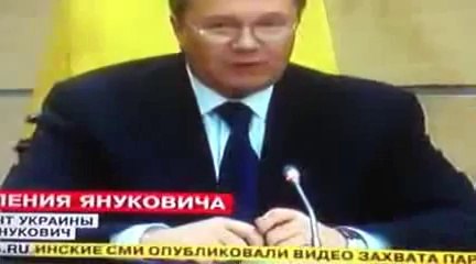 Янукович сломал ручку  Пресс конференция 28 02 2014
