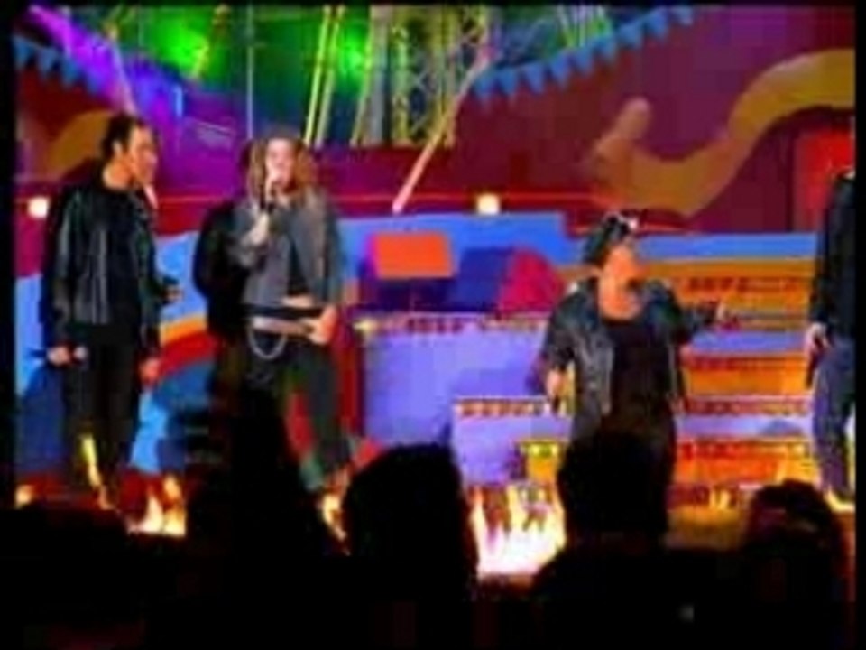 Lorie chante LIO avec mimi