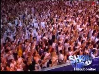 Aline Barros no show da Virada 2012