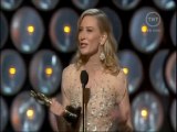 Cate Blanchett se alza con la estatuilla de Mejor Actriz