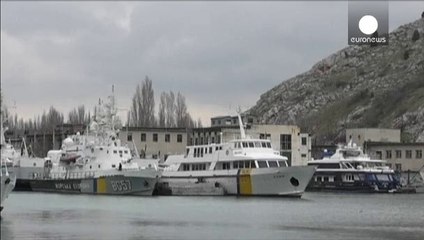 Крым- всё больше военных и техники - euronews, мир