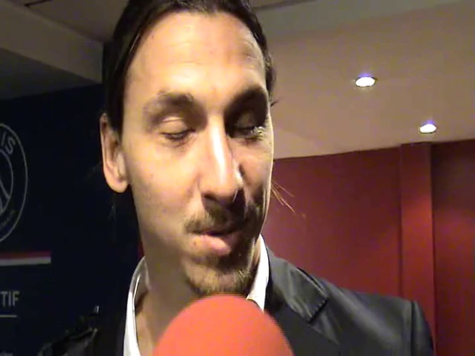 Zlatan Ibrahimovic revient en français en zone mixte sur la victoire du PSG face à l'OM (2-0) J27