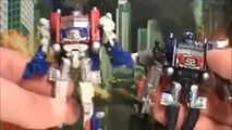TRANSFORMERS 3 DOTM BATTLE IN THE MOONLIGHT CYBERVERSE OPTIMUS PRIME RATCHET CRANKCASE TOY REVIEW