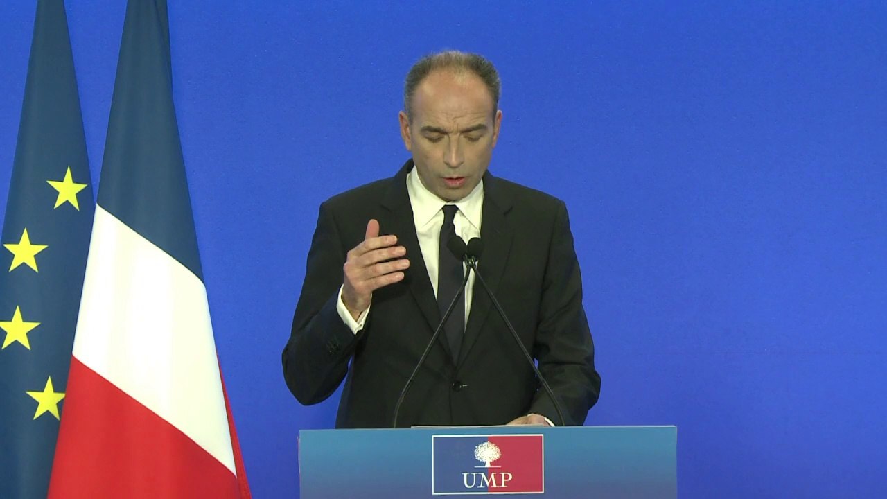 Copé exige la transparence des partis et des médias