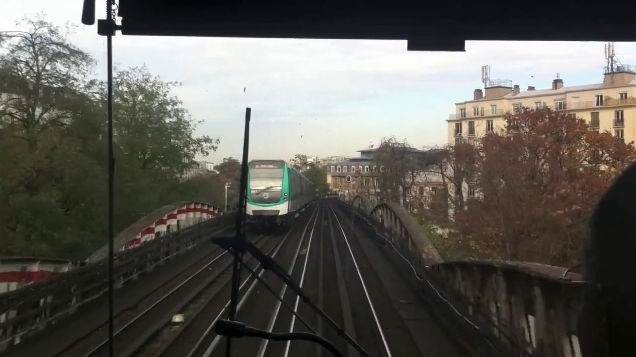 Balade en MF-67 sur la ligne 5 du metro entre Saint-Marcel et Quai de la rapée