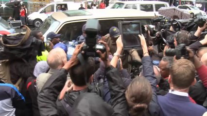 Justice -  Pistorius plaide non coupable