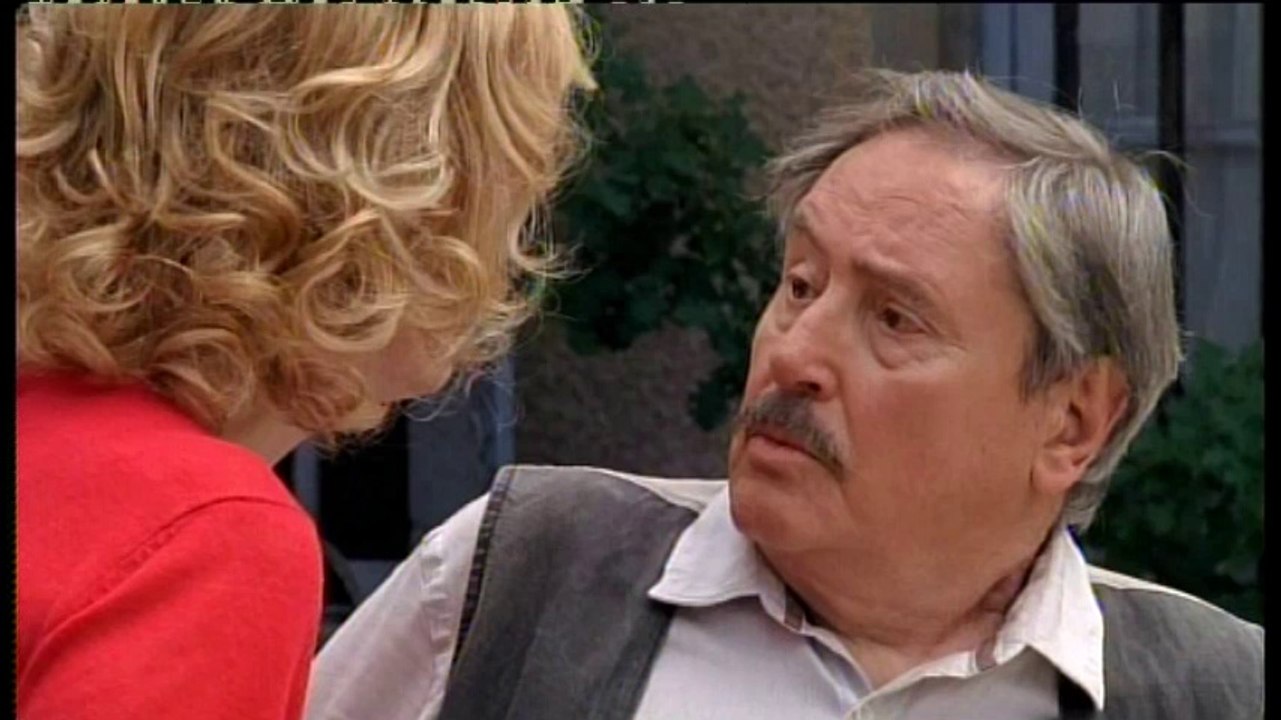 Louis la brocante : Louis et les bruits de couloirs (extrait)