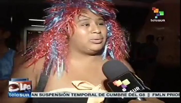 Venezolanos disfrutan carnaval e ignoran llamado opositor a protestar