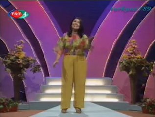 Handan ODABAŞI-Düşen Sarı Yapraklara, Yağan Deli Yağmurlara