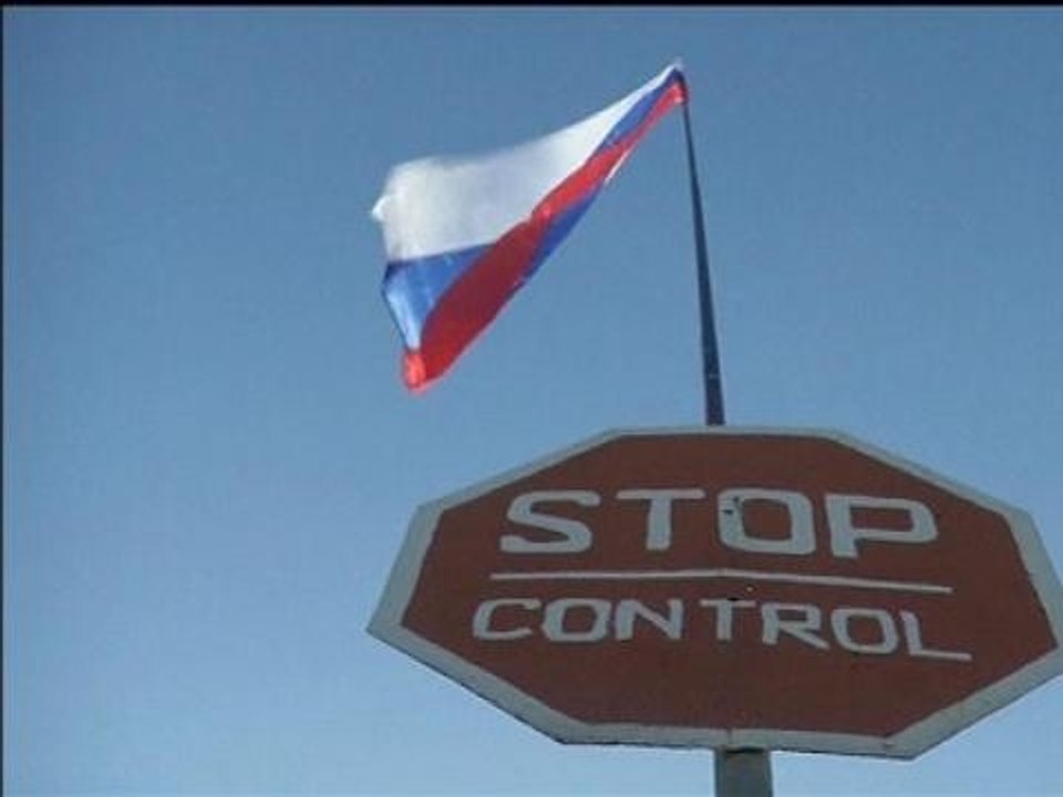 Crimée: la caserne militaire de Parevalnoye est encerclée par des hommes armés - 03/03