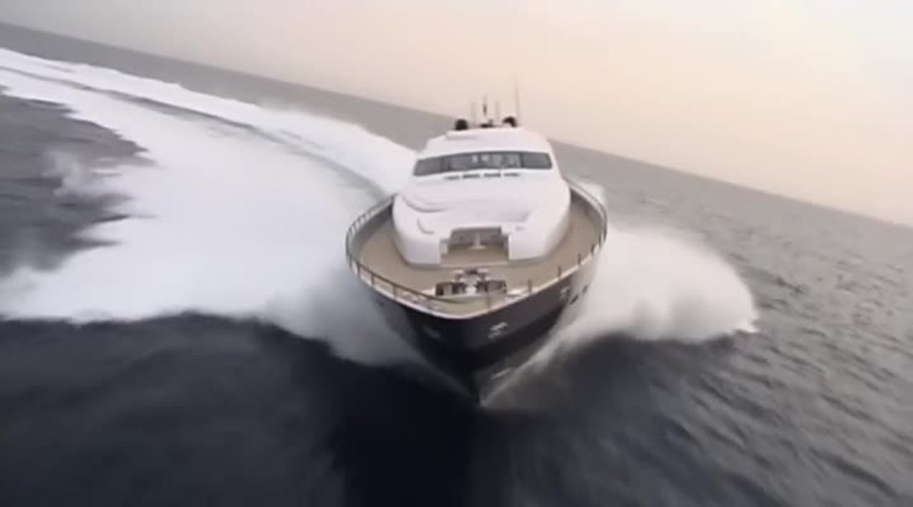 Pershing 115