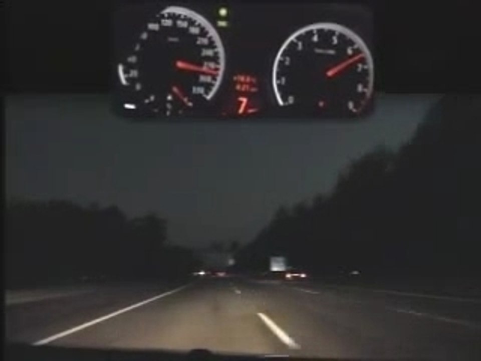 2 BMW M6 e63 V10 delimited at 330 km/h o