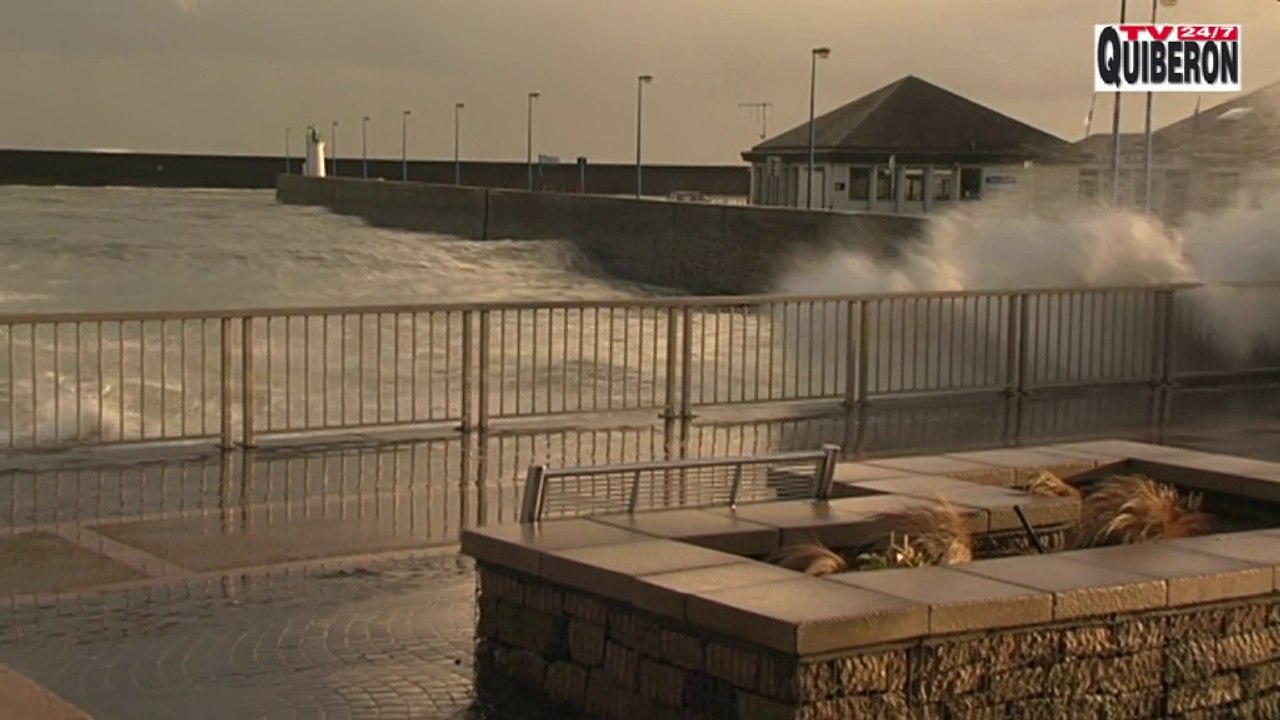 Quiberon |  Vagues Géantes de 8 mètres |  TV Quiberon 24/7