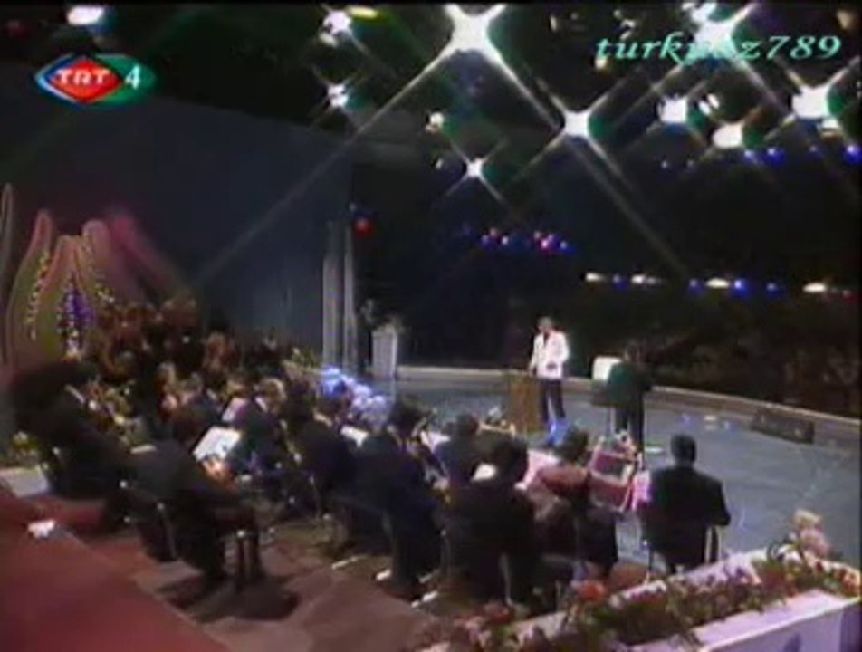 Hasan EYLEN-Geceleyin Bir Ses Böler Uykumu