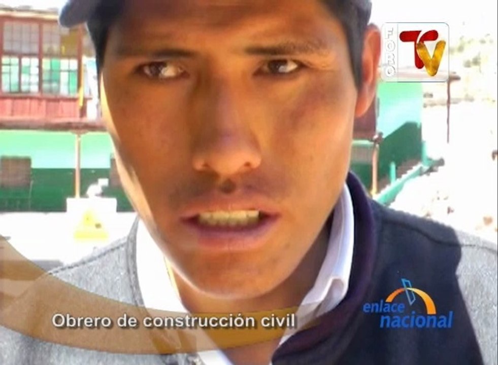 Trabajadores de construcción civil se solidarizan con sus pares y paralizan la construcción del colegio emblemático.