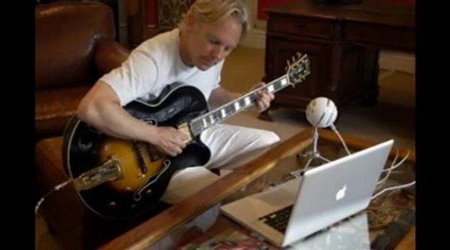 Blue Microphones Snowball iCE Condenser Microphone Review!