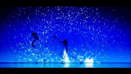 Japon Dans Grubunun Işıklarla Yaptığı Muhteşem Dans Gösterisi