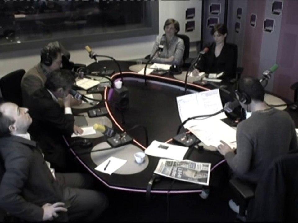 Les Matins - Russie: Poutine montre ses muscles