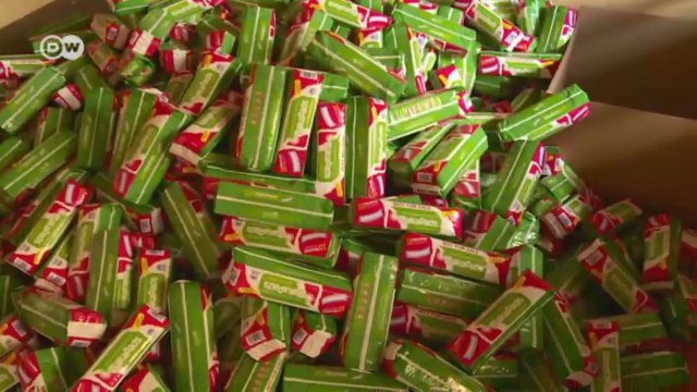 Una idea simple de grandes efectos: un ugandés inventa las Maka Pads | Global 3000