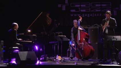 Thème de Chostakovitch (Guillaume de CHASSY/SILENCES)