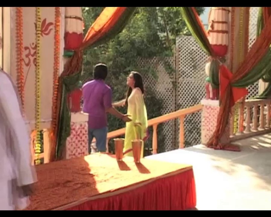 Do Dil Shivani confesses her love for Raghu