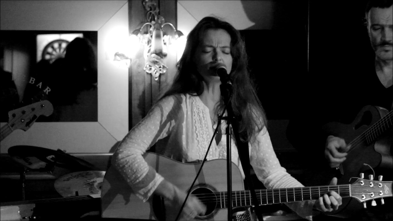 Peack - Human ear - 18/01/14 - Pub Road'88