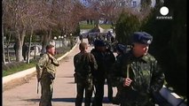 Kırım'da Rus ve Ukraynalı askerler arasında tehlikeli gerilim