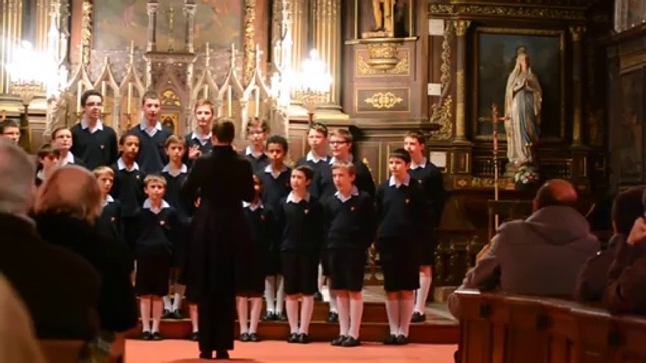 Petits Chanteurs à la Croix de Bois - Sous le Ciel de Paris - à Illiers Combray le 1er mars 2014-